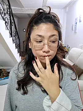 Mia Ruiz online show from 09-13-25, 02:44