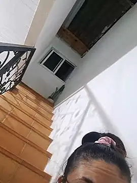 Mia Ruiz online show from 10-05-25, 01:59