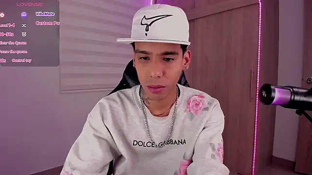 aldrinwhite online show from 01-14-25, 07:53