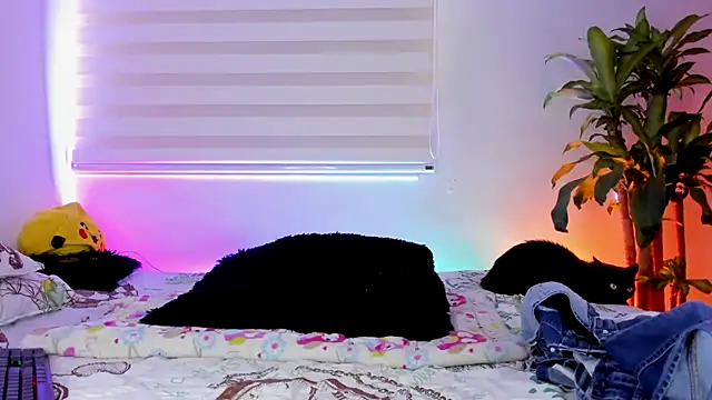 aldrinwhite online show from 10-07-25, 05:10