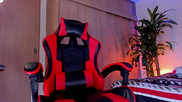 aldrinwhite online show from 04-21-26, 07:28