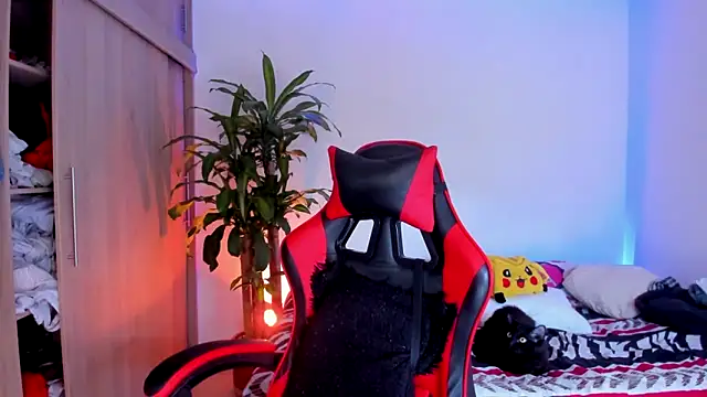 aldrinwhite online show from 04-22-26, 04:41