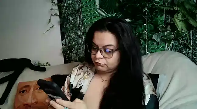 Snapshot of smathydeez69 chatting on 01-23-25, 04:30 smathydeez69 online show from 01-23-25, 04:30