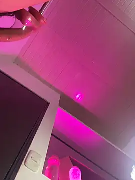 hally berry     online show from 03-29-26, 03:39