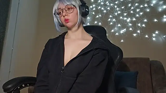 Snapshot of DanaWard chatting on 01-20-25, 11:43 DanaWard online show from 01-20-25, 11:43