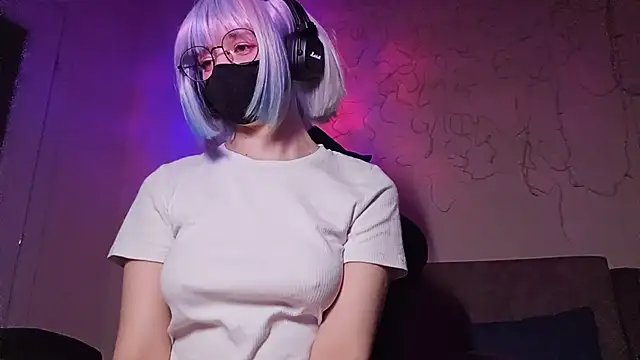 Snapshot of DanaWard chatting on 09-22-25, 09:28 DanaWard online show from 09-22-25, 09:28