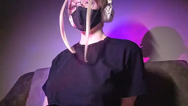 DanaWard online show from 04-06-26, 09:49