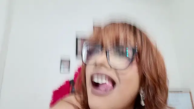 Snapshot of RoxaneEvans_ chatting on 02-11-26, 05:07 RoxaneEvans online show from 02-11-26, 05:07