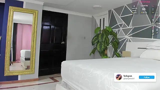 charolbruce 1 online show from 09-17-25, 11:56