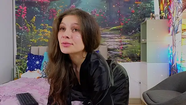 Snapshot of MadameDeFeu chatting on 01-23-25, 12:19 MadameDeFeu online show from 01-23-25, 12:19