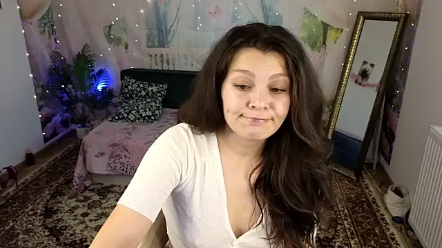 Snapshot of MadameDeFeu chatting on 06-02-26, 06:48 MadameDeFeu online show from 06-02-26, 06:48