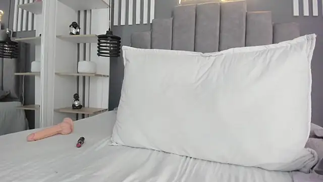 gabriela  gomez online show from 02-17-25, 02:37