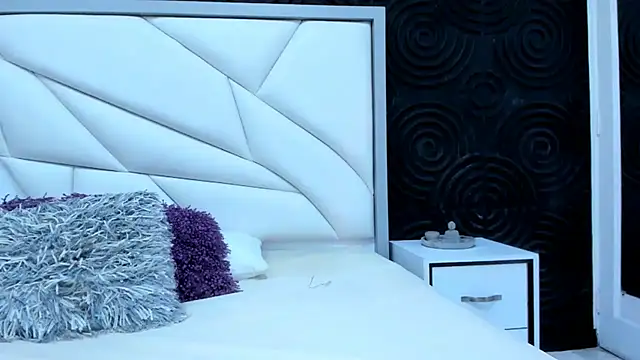 AbigailWilliams  online show from 09-27-25, 11:04