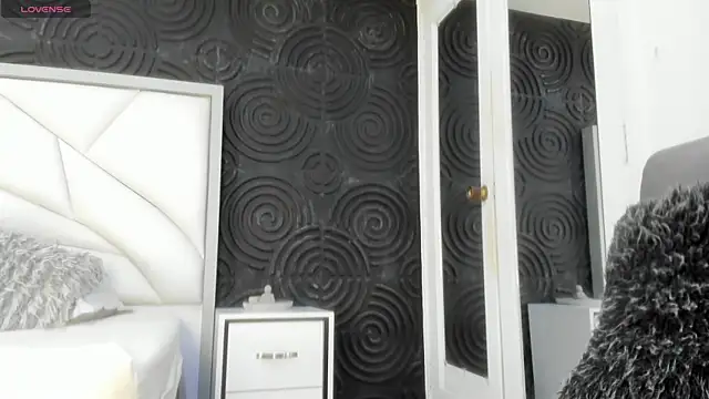 AbigailWilliams  online show from 10-26-25, 11:16