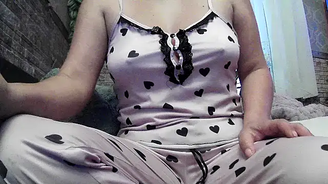 Snapshot of LisaPuree chatting on 02-27-26, 05:18 LisaPuree online show from 02-27-26, 05:18