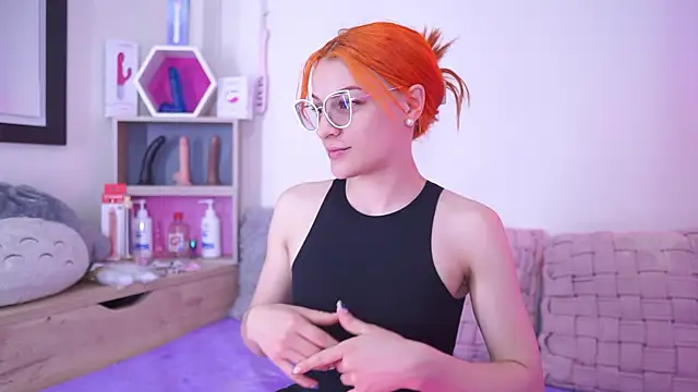 Snapshot of Celeste_blazze chatting on 10-22-25, 03:34 Celeste blazze online show from 10-22-25, 03:34