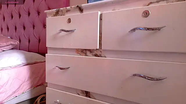 Gaby Vegaa online show from 10-26-25, 10:04