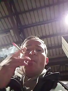 Snapshot of openlegsforyou chatting on 12-23-25, 03:37 openlegsforyou online show from 12-23-25, 03:37