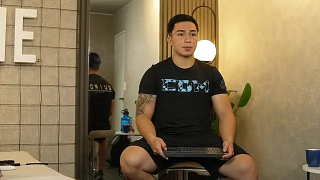 Snapshot of Ryan_Hunt chatting on 12-30-24, 11:59 Ryan Hunt online show from 12-30-24, 11:59