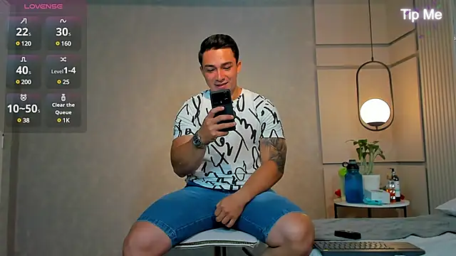 Snapshot of Ryan_Hunt chatting on 01-11-25, 03:20 Ryan Hunt online show from 01-11-25, 03:20