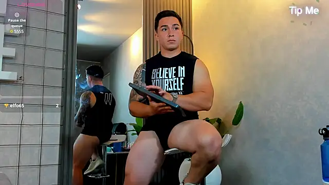 Snapshot of Ryan_Hunt chatting on 01-19-25, 09:34 Ryan Hunt online show from 01-19-25, 09:34