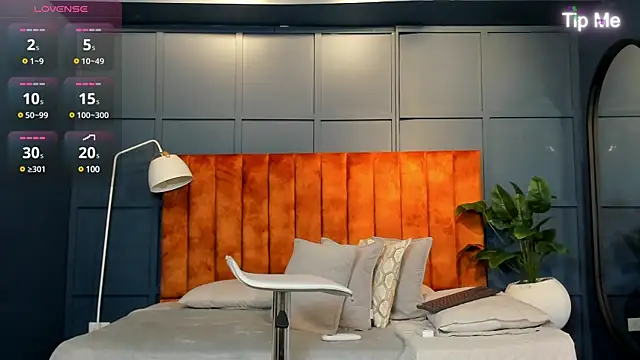 Snapshot of Ryan_Hunt chatting on 02-08-25, 03:53 Ryan Hunt online show from 02-08-25, 03:53