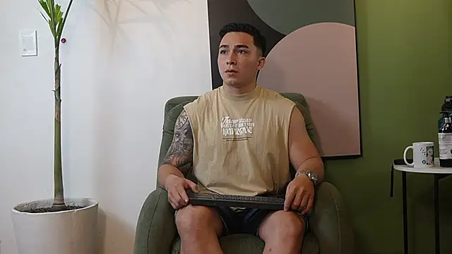 Snapshot of Ryan_Hunt chatting on 02-21-25, 12:50 Ryan Hunt online show from 02-21-25, 12:50