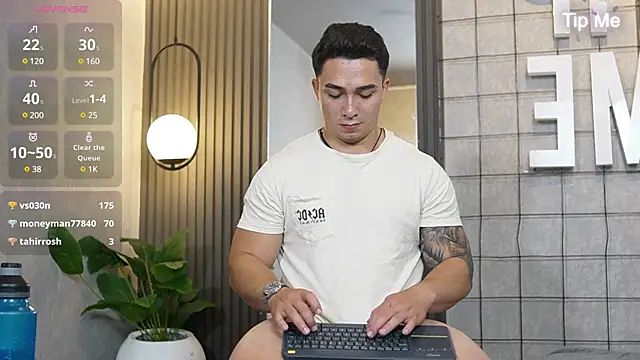 Snapshot of Ryan_Hunt chatting on 02-23-25, 09:05 Ryan Hunt online show from 02-23-25, 09:05