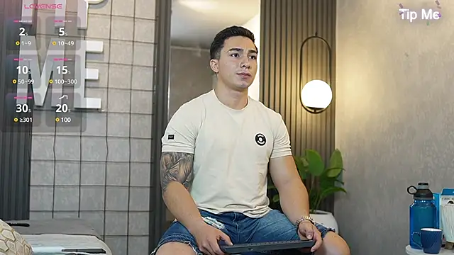 Snapshot of Ryan_Hunt chatting on 02-27-25, 12:23 Ryan Hunt online show from 02-27-25, 12:23