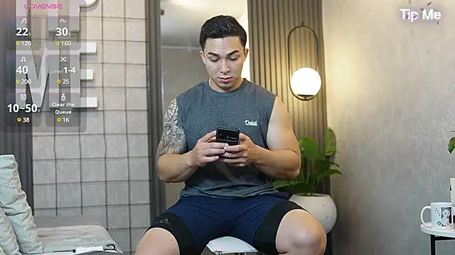 Snapshot of Ryan_Hunt chatting on 02-28-25, 12:20 Ryan Hunt online show from 02-28-25, 12:20