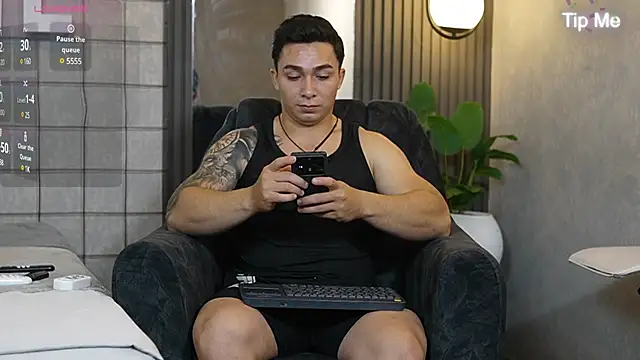 Snapshot of Ryan_Hunt chatting on 03-03-25, 03:20 Ryan Hunt online show from 03-03-25, 03:20