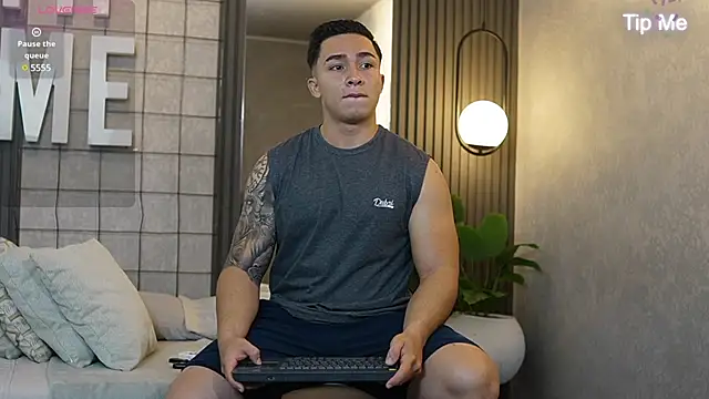 Snapshot of Ryan_Hunt chatting on 03-04-25, 11:51 Ryan Hunt online show from 03-04-25, 11:51