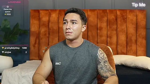 Snapshot of Ryan_Hunt chatting on 03-11-25, 02:51 Ryan Hunt online show from 03-11-25, 02:51