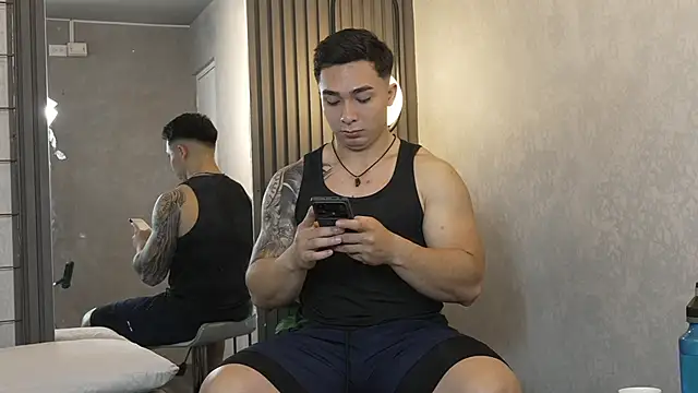 Snapshot of Ryan_Hunt chatting on 03-13-25, 12:56 Ryan Hunt online show from 03-13-25, 12:56