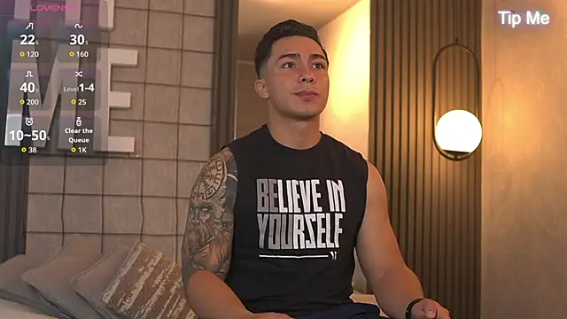 Snapshot of Ryan_Hunt chatting on 09-17-25, 12:07 Ryan Hunt online show from 09-17-25, 12:07