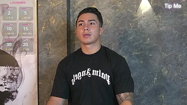 Snapshot of Ryan_Hunt chatting on 09-22-25, 12:40 Ryan Hunt online show from 09-22-25, 12:40