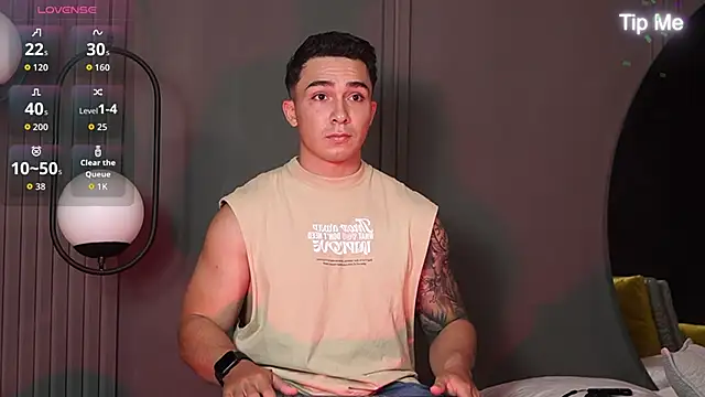 Snapshot of Ryan_Hunt chatting on 09-28-25, 08:03 Ryan Hunt online show from 09-28-25, 08:03