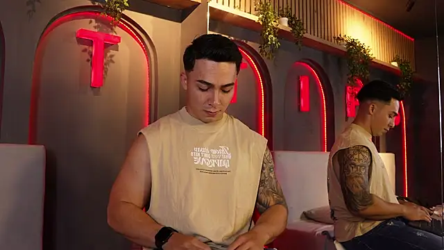 Snapshot of Ryan_Hunt chatting on 10-04-25, 12:14 Ryan Hunt online show from 10-04-25, 12:14