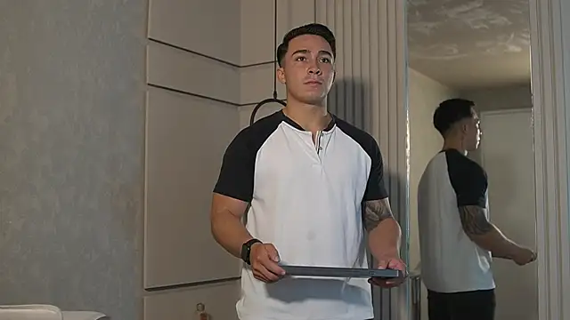 Snapshot of Ryan_Hunt chatting on 10-23-25, 11:42 Ryan Hunt online show from 10-23-25, 11:42