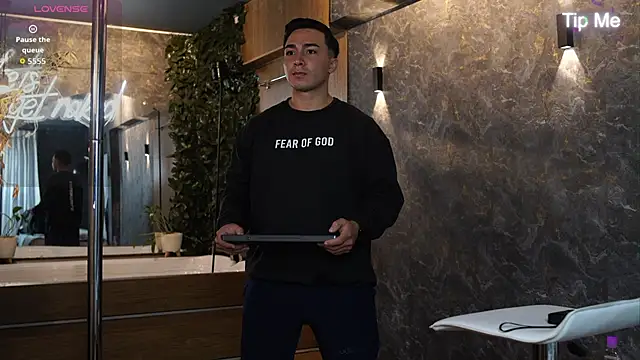 Snapshot of Ryan_Hunt chatting on 11-21-25, 12:26 Ryan Hunt online show from 11-21-25, 12:26