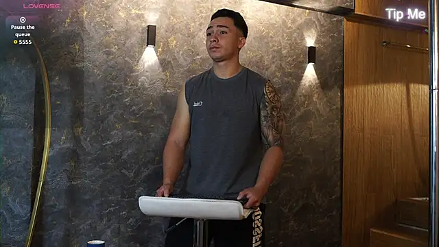 Snapshot of Ryan_Hunt chatting on 11-25-25, 11:43 Ryan Hunt online show from 11-25-25, 11:43