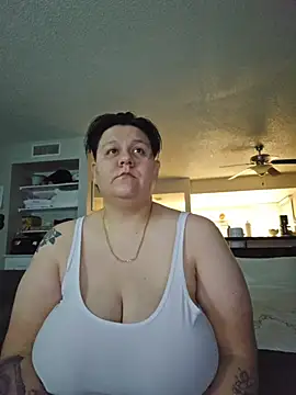 Snapshot of DevilDahm chatting on 12-18-25, 06:52 DevilDahm online show from 12-18-25, 06:52