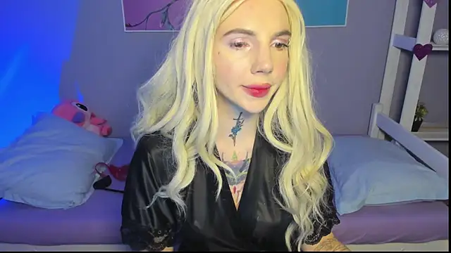 Snapshot of AnneTenet chatting on 01-28-25, 06:05 AnneTenet online show from 01-28-25, 06:05