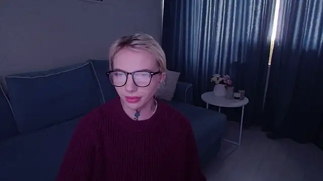 Snapshot of AnneTenet chatting on 10-03-25, 09:28 AnneTenet online show from 10-03-25, 09:28