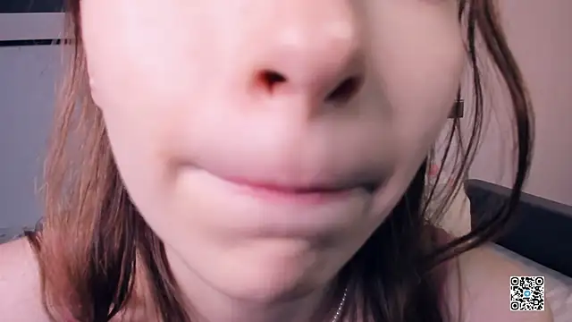 Snapshot of PollyBeev chatting on 09-12-25, 07:30 PollyBeev online show from 09-12-25, 07:30