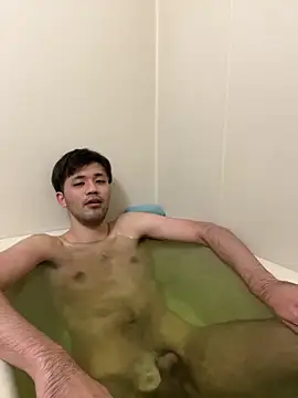 Snapshot of ryusei18570 chatting on 01-26-25, 10:45 ryusei18570 online show from 01-26-25, 10:45