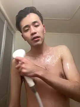 Snapshot of ryusei18570 chatting on 02-07-25, 01:43 ryusei18570 online show from 02-07-25, 01:43