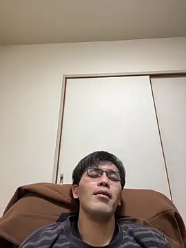 Snapshot of ryusei18570 chatting on 02-14-25, 02:54 ryusei18570 online show from 02-14-25, 02:54