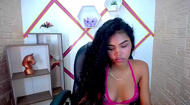 Melody Stan online show from 02-17-25, 06:37