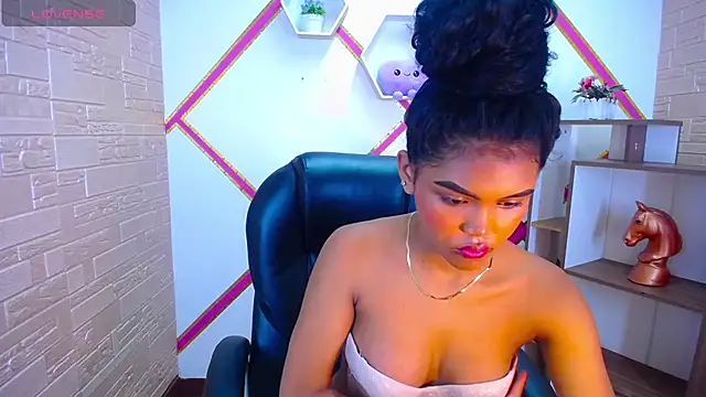 Melody Stan online show from 10-10-25, 05:34